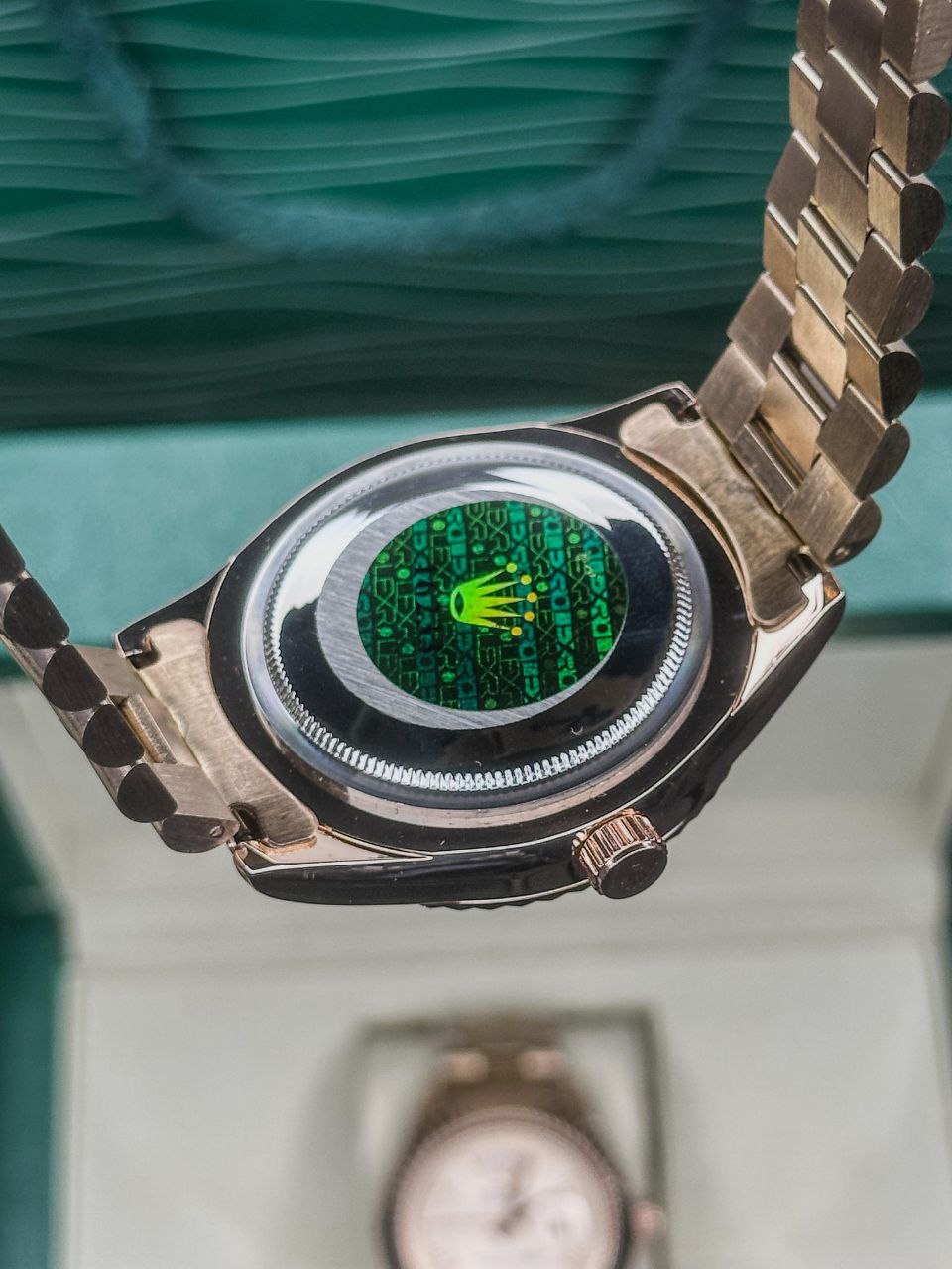 ROLEX DAY-DATE – GREEN DIAMOND ROSE GOLD