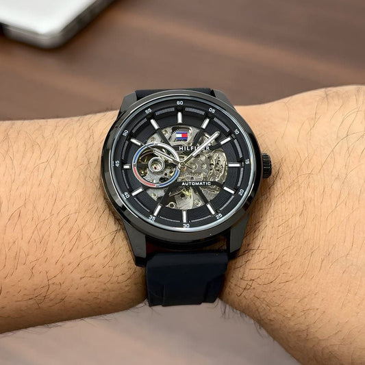 TOMMY HILFIGER – CLASSIC AUTOMATIC BLACK SKELETON EDITION