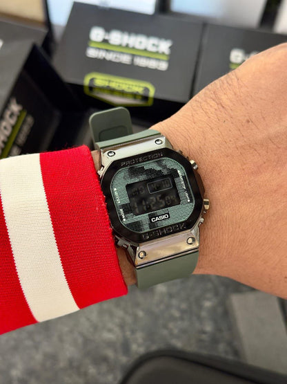 CASIO G-SHOCK DW-5600 METAL – MILITARY GREEN EDITION