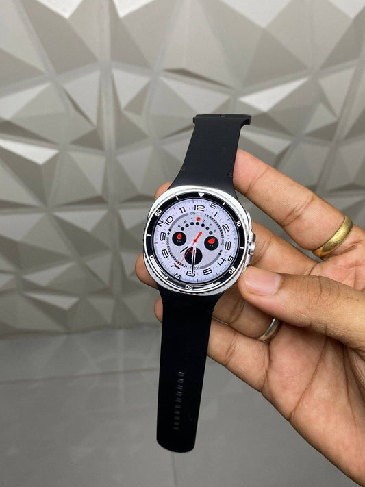 SAMSUNG WATCH8 CLASSIC SMARTWATCH