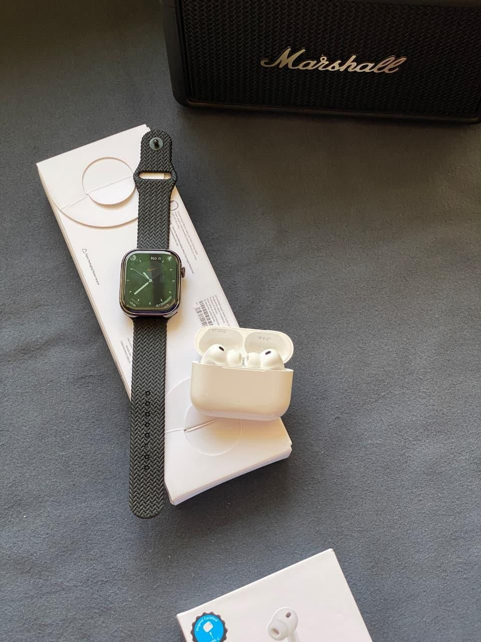 Apple Watch Series 11 AirPods Combo