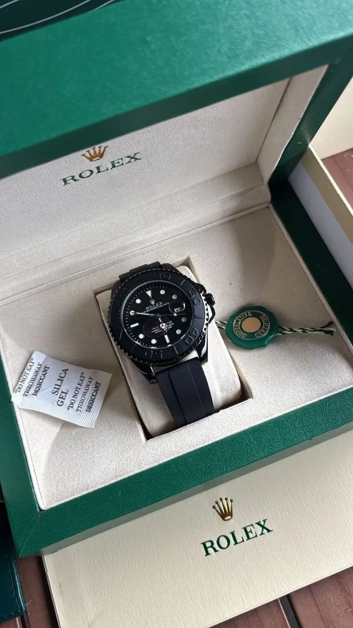 Rolex Yacht-Master Black Dial Oysterflex Rubber Strap Watch