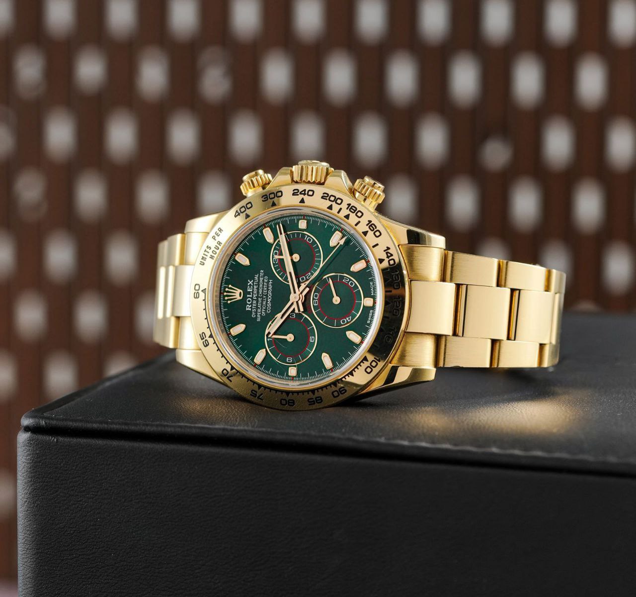 Rolex Cosmograph Daytona Green Dial Oyster Gold Chronograph Watch