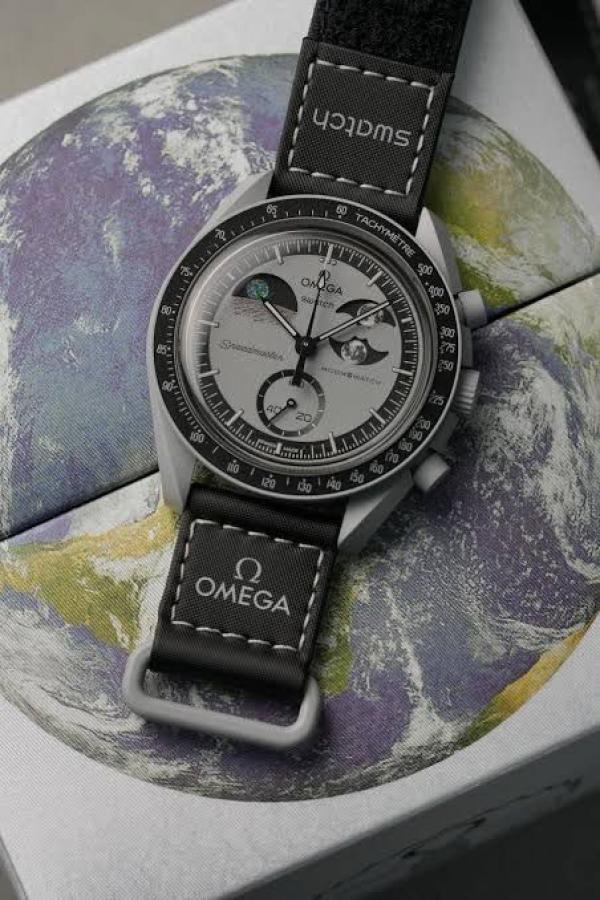Omega × Swatch Speedmaster MoonSwatch Mission to Moon Chronograph Watch