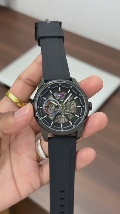 TOMMY HILFIGER – CLASSIC AUTOMATIC BLACK SKELETON EDITION